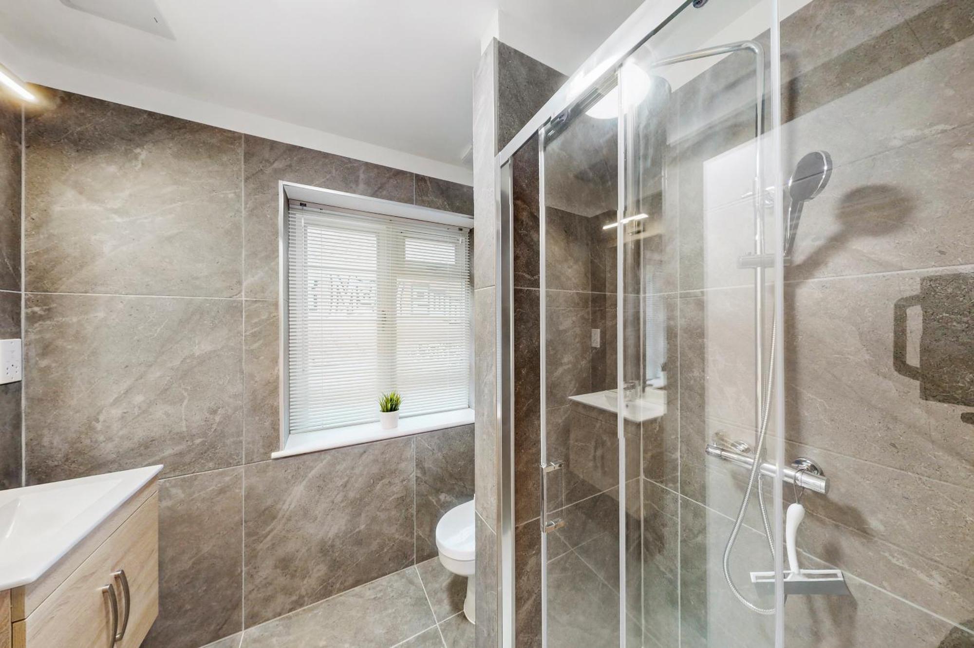 Stylish & Spacious Modern Near Dalston Kingsland Station * Londres