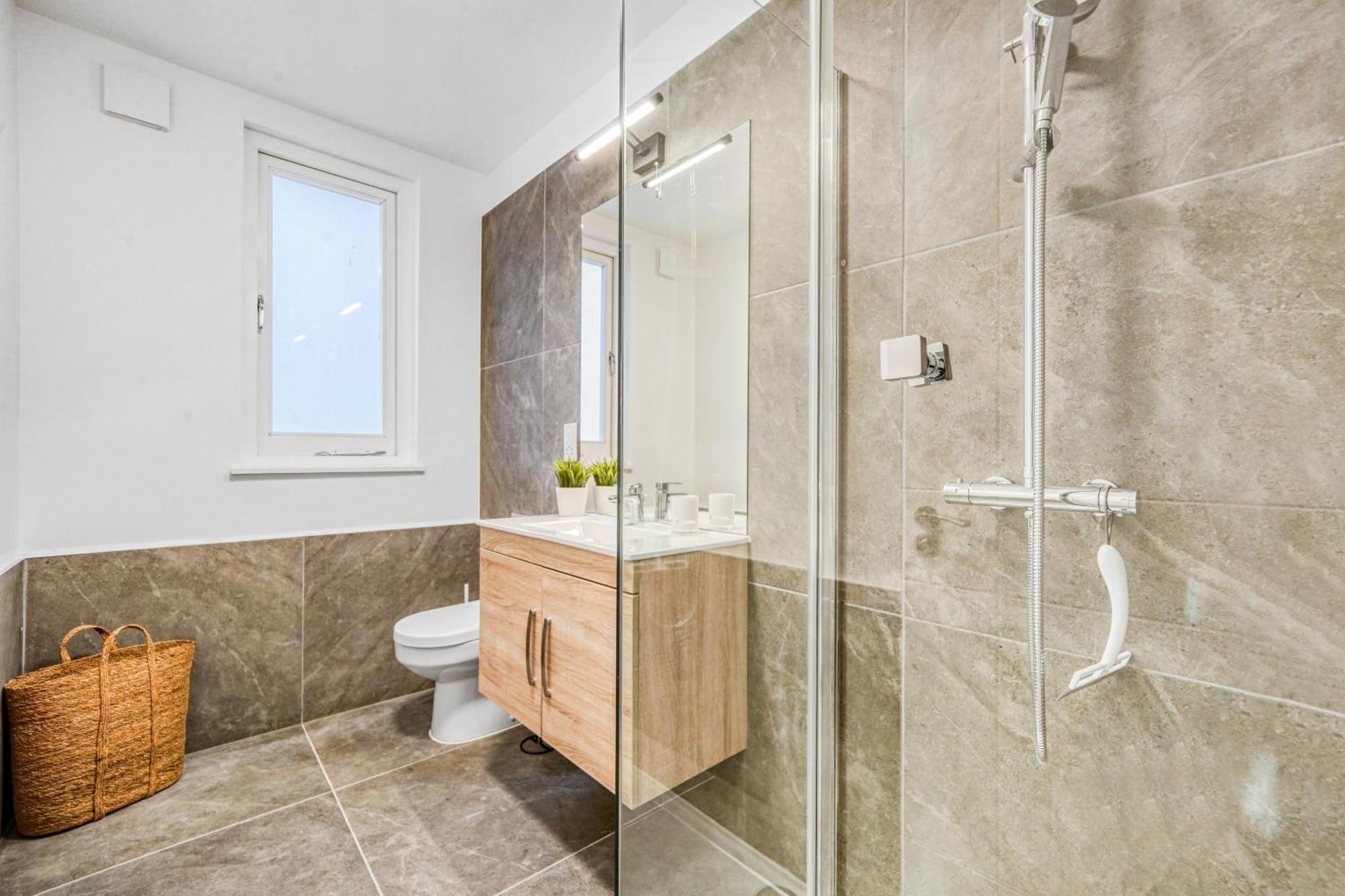 Stylish & Spacious Modern Near Dalston Kingsland Station Apartamento Londres